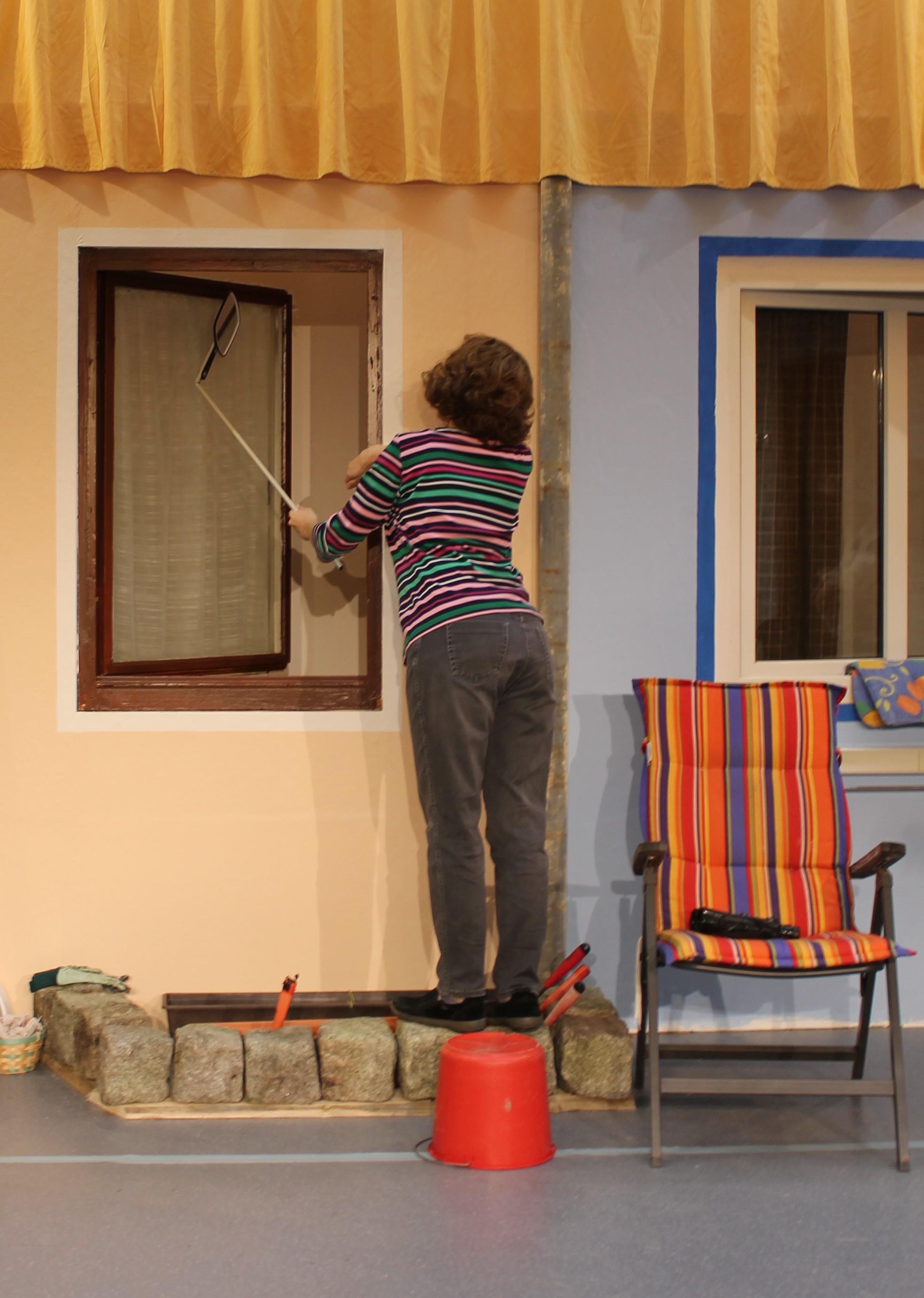 Thekla schaut mal bei der Nachbarschaft vorbei... Theater 2026 4